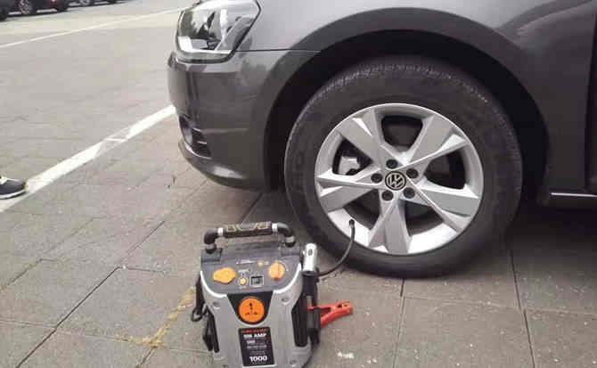 点军区汽车搭电案例